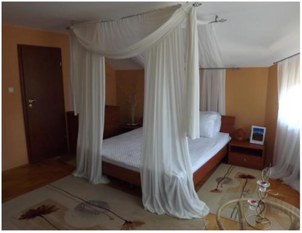 Pensiunea Pentru Tine Prietene Arcani Kamer foto